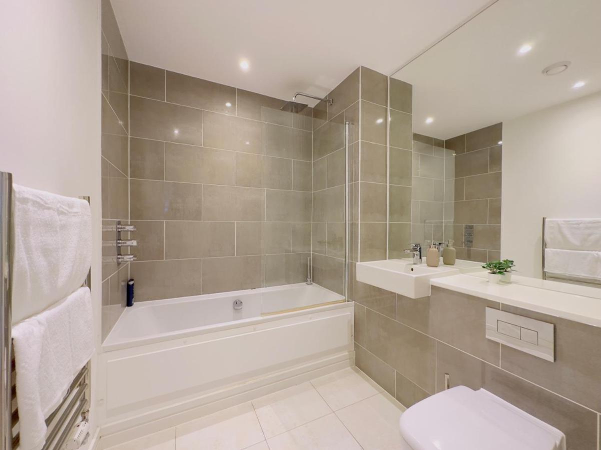 Luxurious Comfy Penthouse - Steps To East Croydon Train Station - Views Apartment Luaran gambar